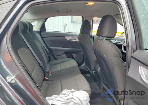 2023 Kia Forte Lx z USA, uszkodzony, nr VIN 3KPF24AD5PE590663